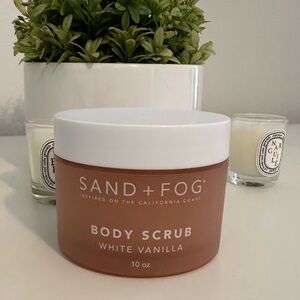 SAND + FOG White Vanilla Body Scrub